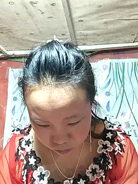 Snapshot of liu-liusexy chatting on April 25, 1:36 pm liu-liusexy online show from April 25, 1:36 pm