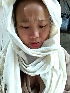 Snapshot of liu-liusexy chatting on May 1, 12:59 am liu-liusexy online show from May 1, 12:59 am