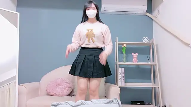 Snapshot of Riria-riri chatting on October 30, 7:10 am Riria-riri online show from October 30, 7:10 am