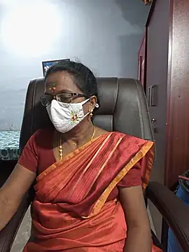 Snapshot of umashreetamil chatting on June 23, 6:50 pm umashreetamil online show from June 23, 6:50 pm