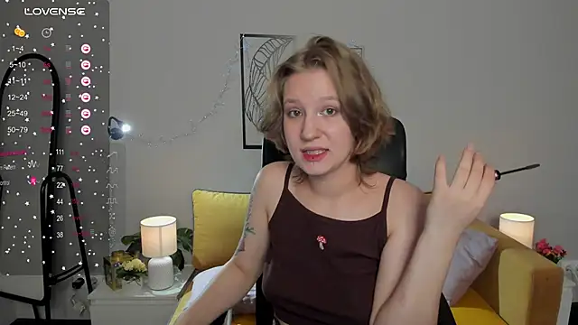 Snapshot of Hailey_Foxy chatting on September 26, 8:51 am Hailey Foxy online show from September 26, 8:51 am