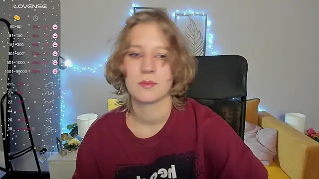 Snapshot of Hailey_Foxy chatting on September 29, 8:41 am Hailey Foxy online show from September 29, 8:41 am