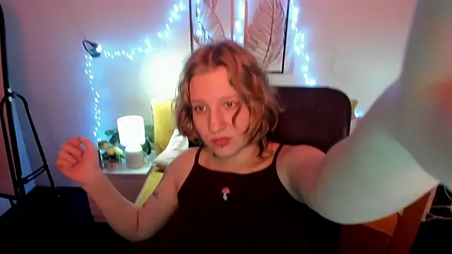 Snapshot of Hailey_Foxy chatting on October 15, 8:58 am Hailey Foxy online show from October 15, 8:58 am