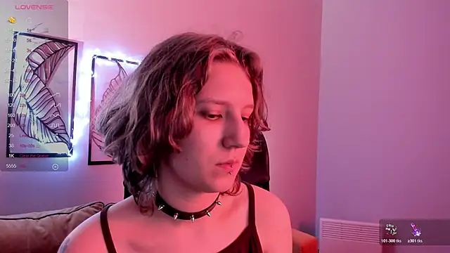 Snapshot of Hailey_Foxy chatting on October 28, 9:24 am Hailey Foxy online show from October 28, 9:24 am