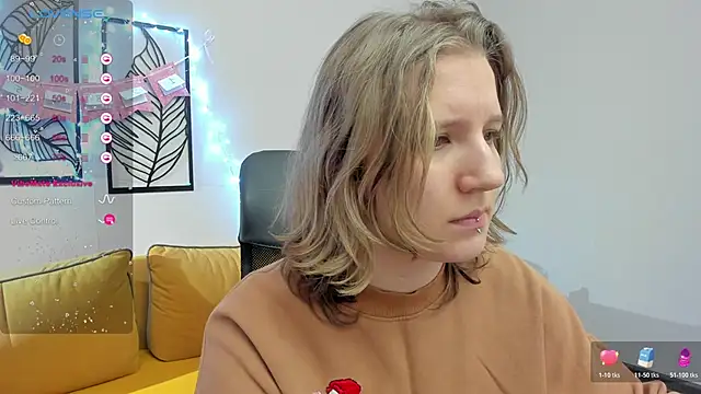 Snapshot of Hailey_Foxy chatting on January 14, 11:49 am Hailey Foxy online show from January 14, 11:49 am