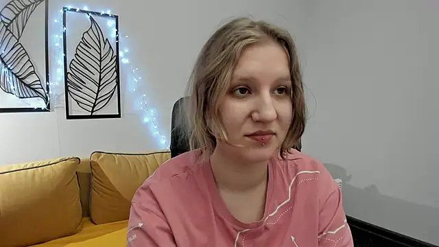 Snapshot of Hailey_Foxy chatting on February 25, 12:15 pm Hailey Foxy online show from February 25, 12:15 pm