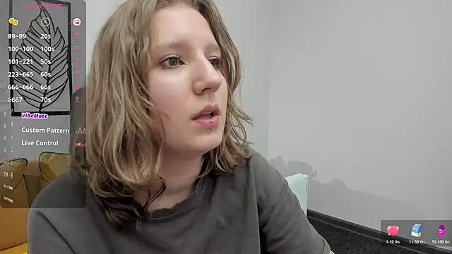 Snapshot of Hailey_Foxy chatting on February 26, 12:26 pm Hailey Foxy online show from February 26, 12:26 pm