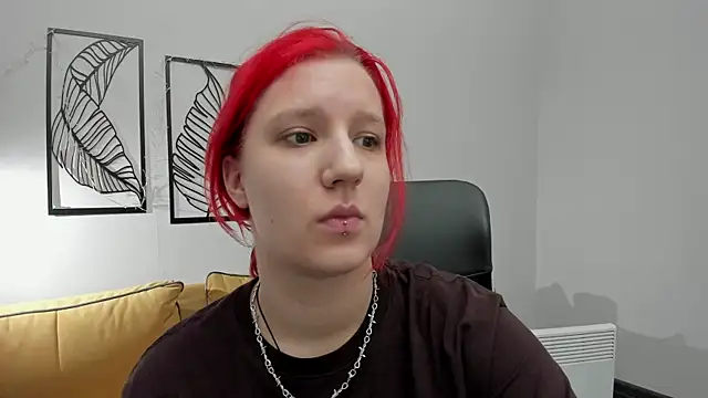 Snapshot of Hailey_Foxy chatting on April 8, 10:59 am Hailey Foxy online show from April 8, 10:59 am