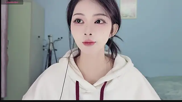 Sue101010 online show from November 25, 4:18 pm