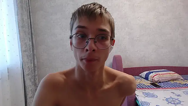 glasses cat online show from November 15, 6:33 am