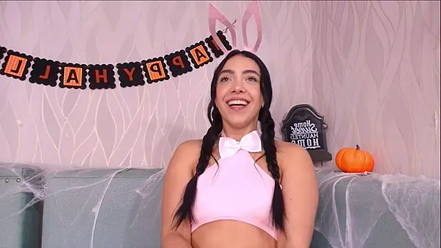 mia scot online show from October 30, 11:55 am