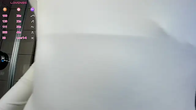 Lina Glow online show from April 5, 7:05 am