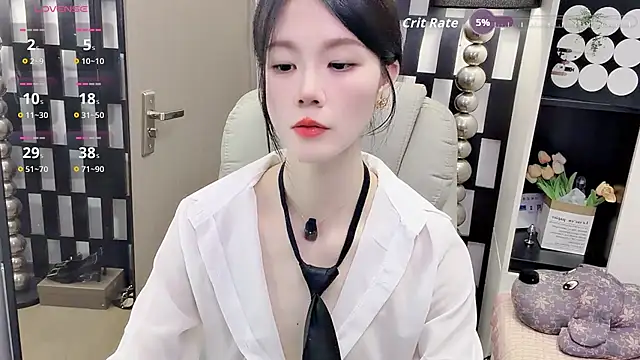 Snapshot of Yueyue-MM chatting on April 30, 12:55 pm Yueyue-MM online show from April 30, 12:55 pm