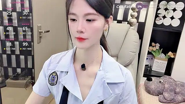 Snapshot of Yueyue-MM chatting on May 6, 1:57 am Yueyue-MM online show from May 6, 1:57 am