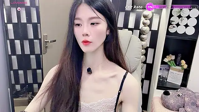 Snapshot of Yueyue-MM chatting on May 18, 1:02 am Yueyue-MM online show from May 18, 1:02 am