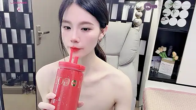 Snapshot of Yueyue-MM chatting on May 18, 4:13 pm Yueyue-MM online show from May 18, 4:13 pm