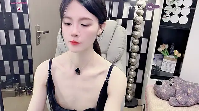 Snapshot of Yueyue-MM chatting on May 20, 2:12 pm Yueyue-MM online show from May 20, 2:12 pm