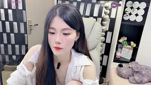 Snapshot of Yueyue-MM chatting on May 28, 2:14 pm Yueyue-MM online show from May 28, 2:14 pm