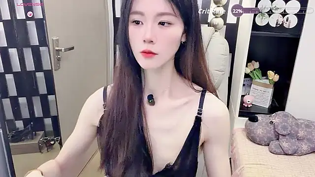 Snapshot of Yueyue-MM chatting on May 31, 10:33 pm Yueyue-MM online show from May 31, 10:33 pm