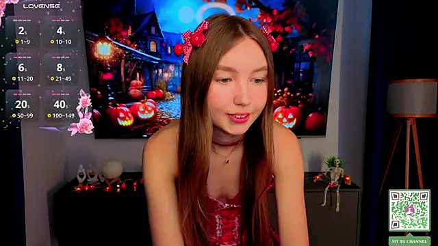 ElfredaTupy online show from October 28, 6:39 am