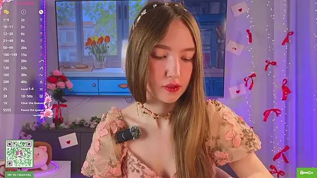 ElfredaTupy online show from March 17, 8:34 pm