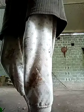 Snapshot of simi-lucy chatting on October 2, 3:35 am simi-lucy online show from October 2, 3:35 am