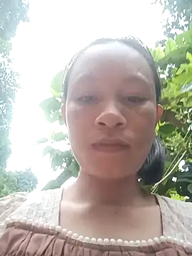 Snapshot of simi-lucy chatting on October 3, 1:02 am simi-lucy online show from October 3, 1:02 am