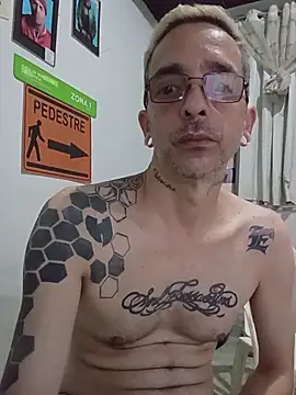 dinho carioca online show from April 5, 5:43 pm