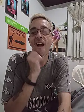 dinho carioca online show from April 13, 6:57 pm