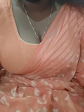 Snapshot of Silk_Smitha_27 chatting on November 3, 5:20 am Silk Smitha 27 online show from November 3, 5:20 am