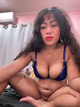 Lindarossyta online show from October 18, 5:14 pm