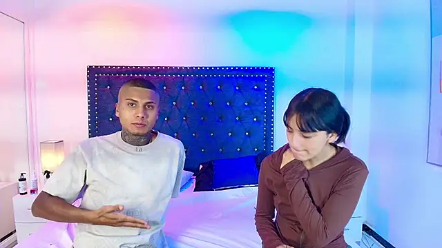 Damian and roxanne online show from April 10, 12:43 pm