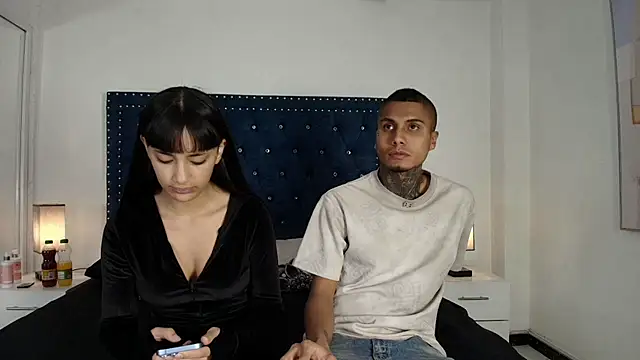 Snapshot of Damian_and_roxanne chatting on July 17, 12:45 pm Damian and roxanne online show from July 17, 12:45 pm