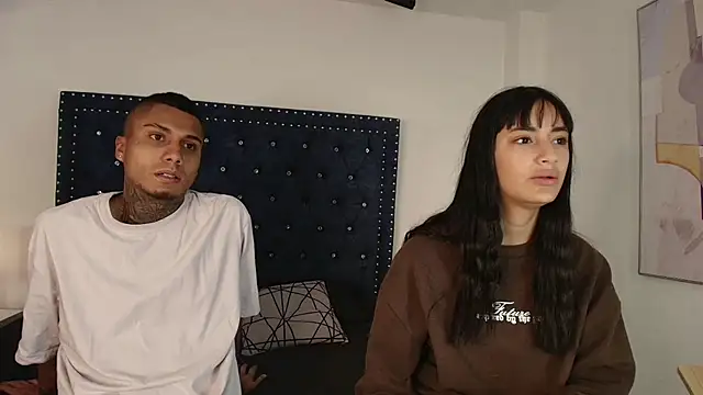 Snapshot of Damian_and_roxanne chatting on July 24, 12:36 pm Damian and roxanne online show from July 24, 12:36 pm