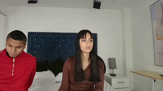 Snapshot of Damian_and_roxanne chatting on July 25, 12:47 pm Damian and roxanne online show from July 25, 12:47 pm