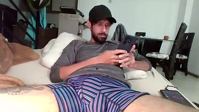 Alejandro92 cali online show from March 2, 4:25 am