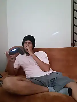 Snapshot of Alejandro92_cali chatting on May 15, 5:42 pm Alejandro92 cali online show from May 15, 5:42 pm