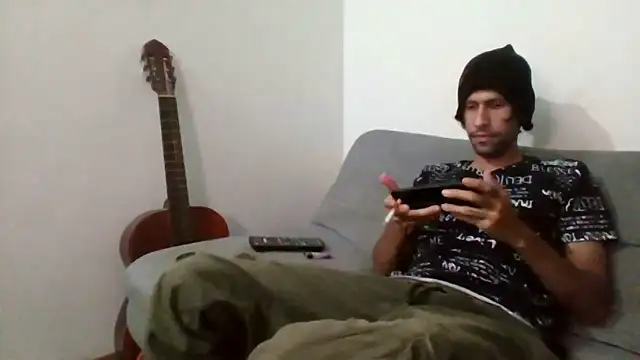 Snapshot of Alejandro92_cali chatting on June 8, 12:58 am Alejandro92 cali online show from June 8, 12:58 am