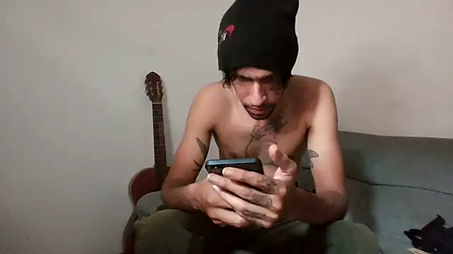 Snapshot of Alejandro92_cali chatting on June 8, 4:29 pm Alejandro92 cali online show from June 8, 4:29 pm