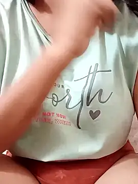 Snapshot of Kriti_Sanon_ chatting on September 12, 6:24 am Kriti Sanon online show from September 12, 6:24 am