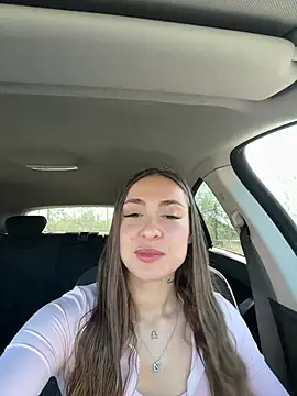 alicewonder 8 online show from April 4, 9:07 am