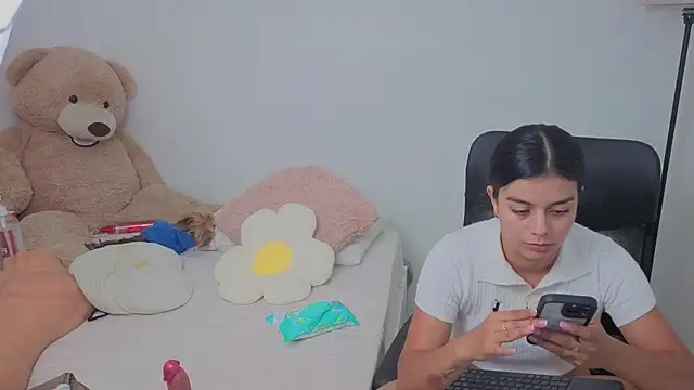 valerihouse online show from October 18, 1:19 am