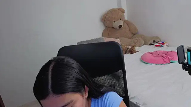 valerihouse online show from April 5, 1:03 am