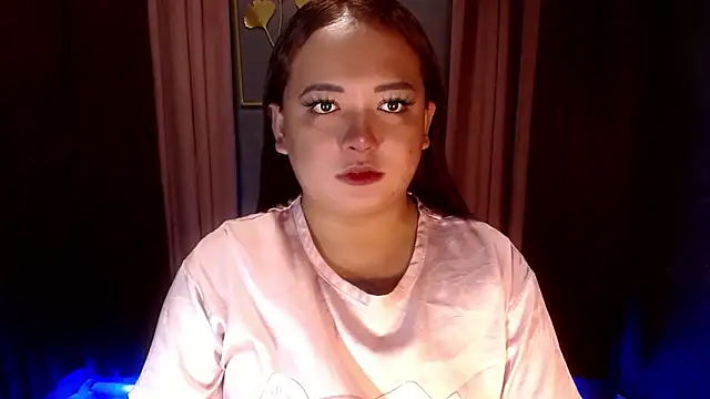 Snapshot of wetasianhugecock chatting on September 21, 9:05 pm wetasianhugecock online show from September 21, 9:05 pm