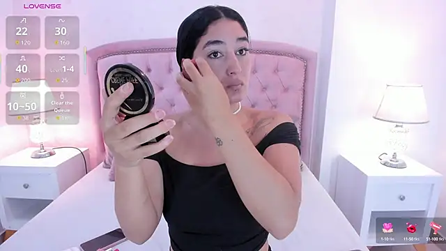 Snapshot of Scarlett_12 chatting on September 22, 3:25 pm Scarlett 12 online show from September 22, 3:25 pm