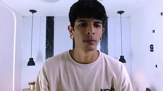 Snapshot of Franvill_Trato chatting on February 26, 7:13 pm Franvill Trato online show from February 26, 7:13 pm