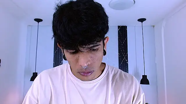 Snapshot of Franvill_Trato chatting on March 7, 7:22 pm Franvill Trato online show from March 7, 7:22 pm