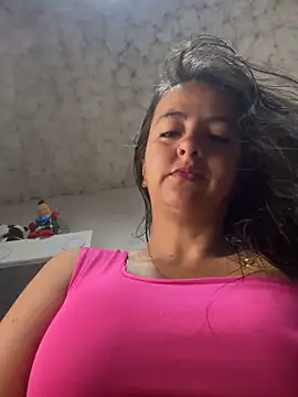 Snapshot of salo-rousee chatting on June 4, 9:59 am salo-rousee online show from June 4, 9:59 am