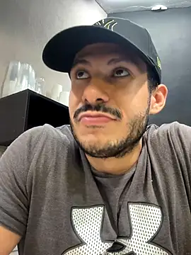 Snapshot of Darg98 chatting on September 13, 5:18 am Darg98 online show from September 13, 5:18 am