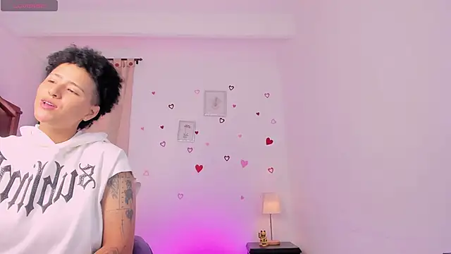 LiaaMoretzz online show from April 19, 3:06 am